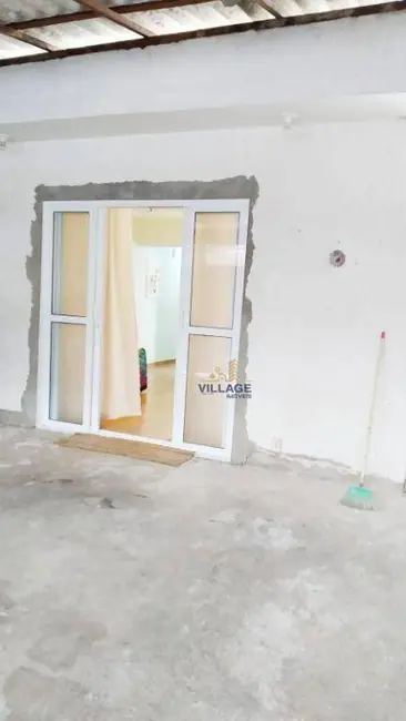 Casa com 2 quartos à venda, 250m2 em Jardim Britânia, São Paulo - SP - imagem 3 Foto 3 de Casa com 2 quartos à venda, 250m2 em Jardim Britânia, São Paulo - SP
