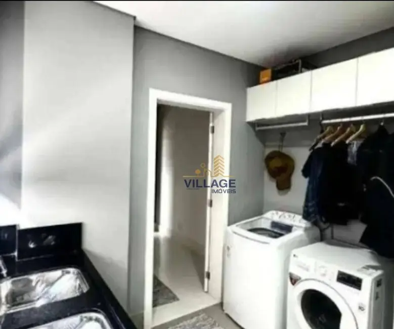 Foto 2 de Casa à venda em Santana De Parnaiba - SP