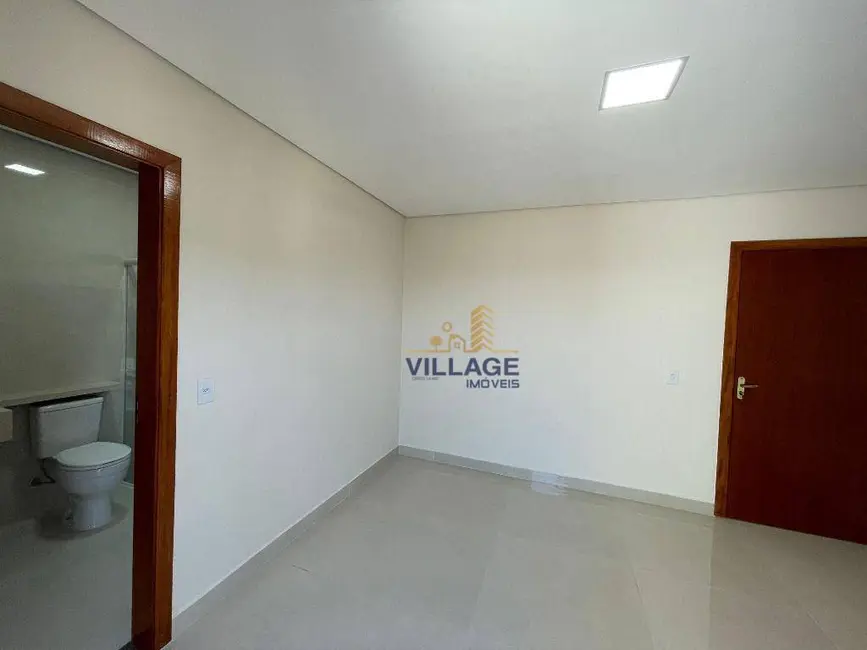 Foto 6 de Sobrado com 3 quartos à venda e para alugar, 330m2 em Vila Fanton, São Paulo - SP