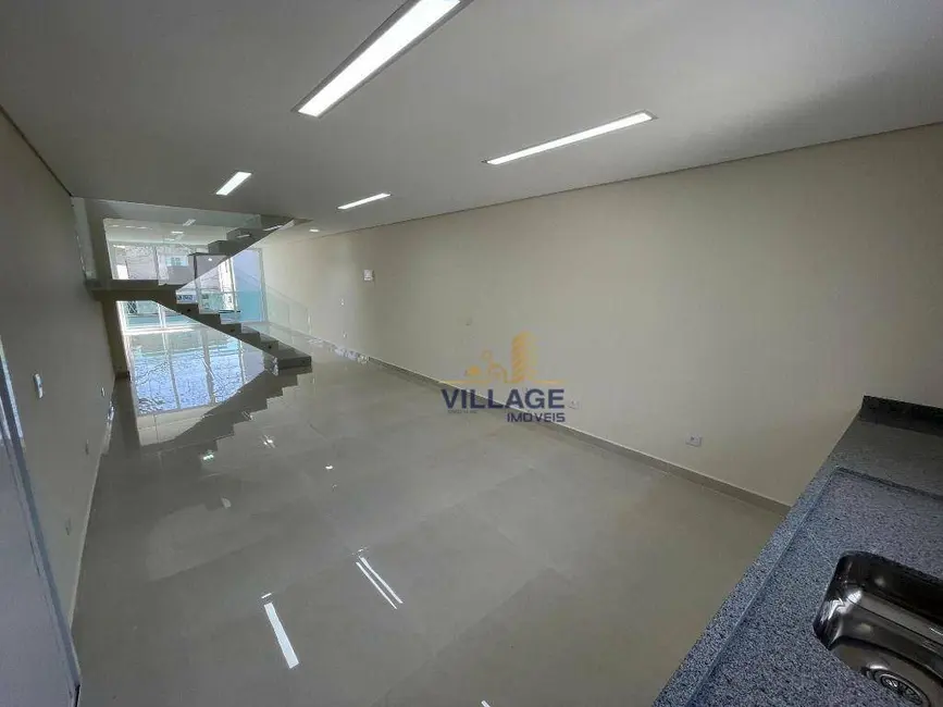 Foto 5 de Sobrado com 3 quartos à venda e para alugar, 330m2 em Vila Fanton, São Paulo - SP