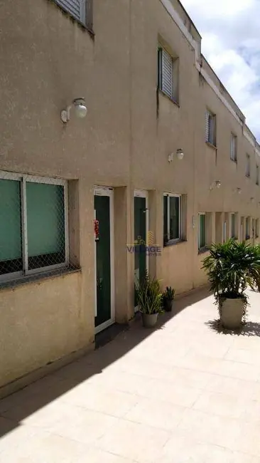 Foto 2 de Sobrado com 2 quartos à venda, 60m2 em Vila Mangalot, São Paulo - SP