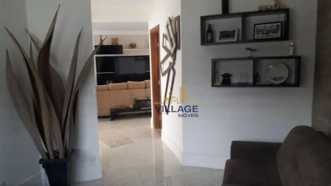 Foto 2 de Casa de Condomínio com 4 quartos à venda, 360m2 em Santana De Parnaiba - SP