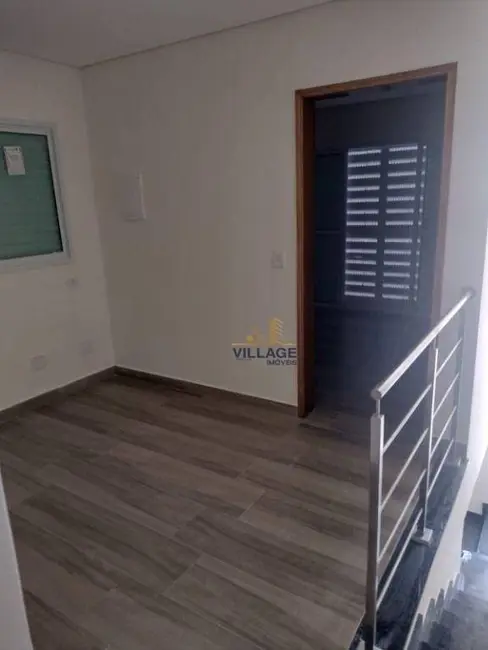 Foto 2 de Sobrado com 2 quartos à venda, 150m2 em Laranjeiras, Caieiras - SP