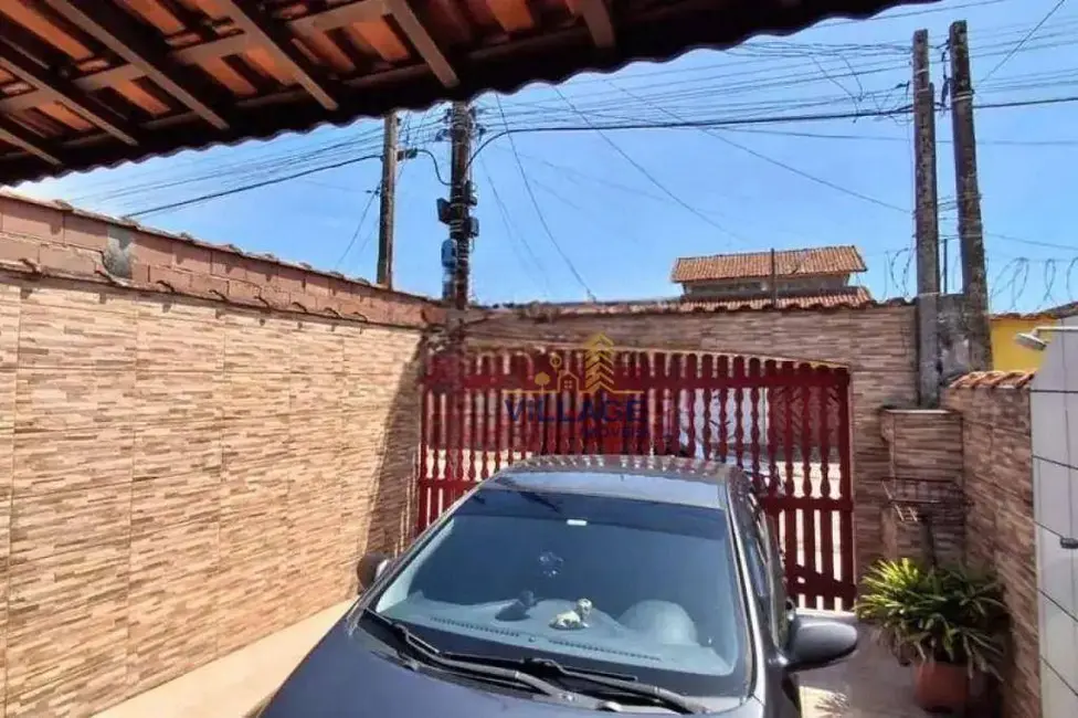 Foto 2 de Casa com 2 quartos à venda, 142m2 em Mongagua - SP