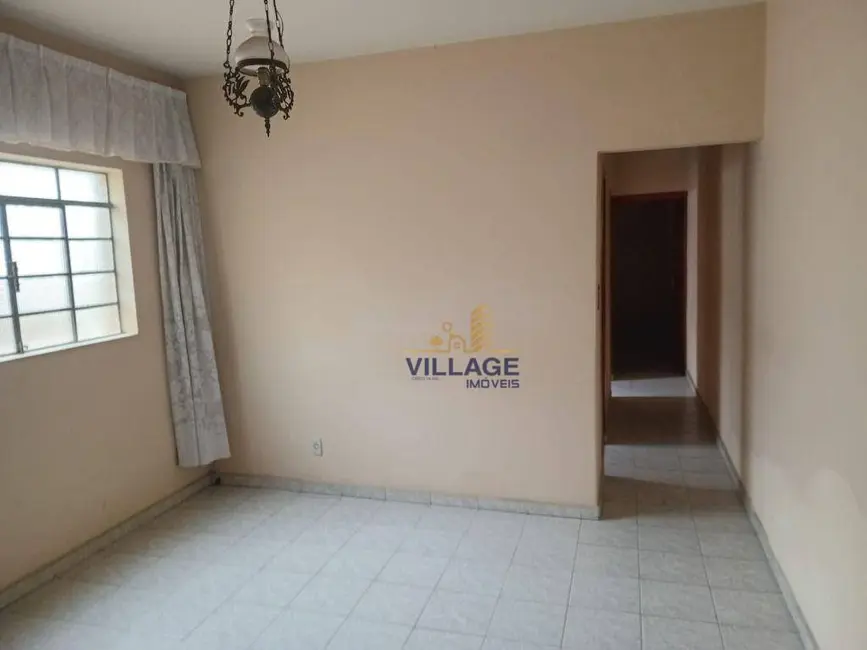 Foto 2 de Casa com 2 quartos à venda, 200m2 em Parque São Domingos, São Paulo - SP