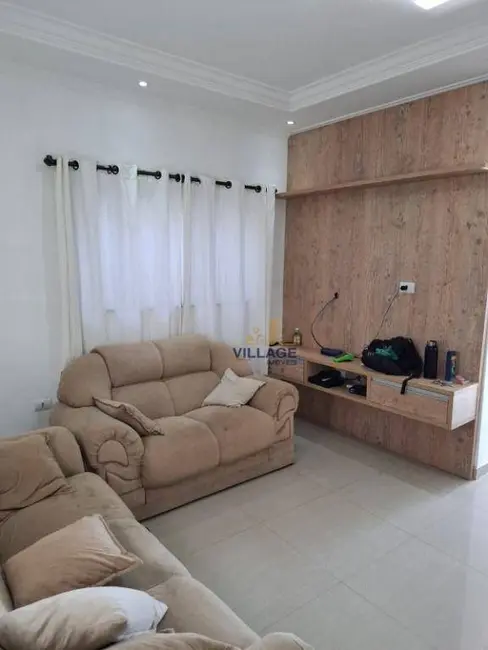 Foto 9 de Casa com 3 quartos para alugar, 200m2 em Companhia Fazenda Belém, Franco Da Rocha - SP