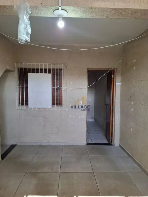 Foto 6 de Casa com 3 quartos para alugar, 200m2 em Companhia Fazenda Belém, Franco Da Rocha - SP