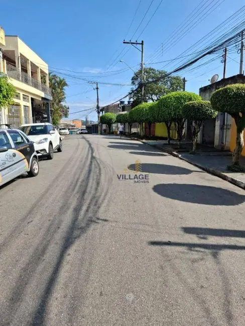 Foto 1 de Casa com 3 quartos para alugar, 200m2 em Companhia Fazenda Belém, Franco Da Rocha - SP