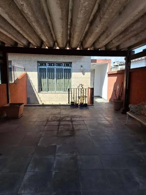 Foto 3 de Sobrado com 3 quartos para alugar, 264m2 em Vila Romana, São Paulo - SP