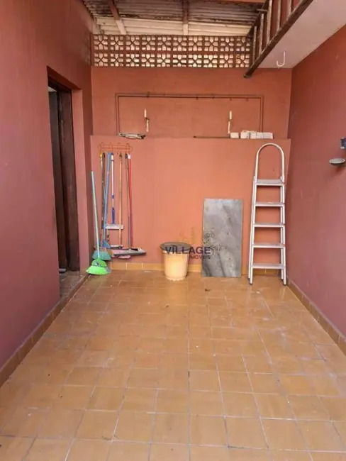 Foto 9 de Sobrado com 3 quartos para alugar, 264m2 em Vila Romana, São Paulo - SP