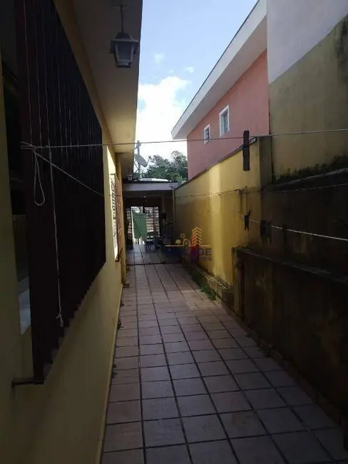 Foto 3 de Casa com 2 quartos para alugar, 180m2 em Jardim Santo Elias, São Paulo - SP