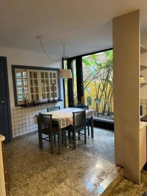 Foto 2 de Casa com 4 quartos à venda, 600m2 em Barueri - SP