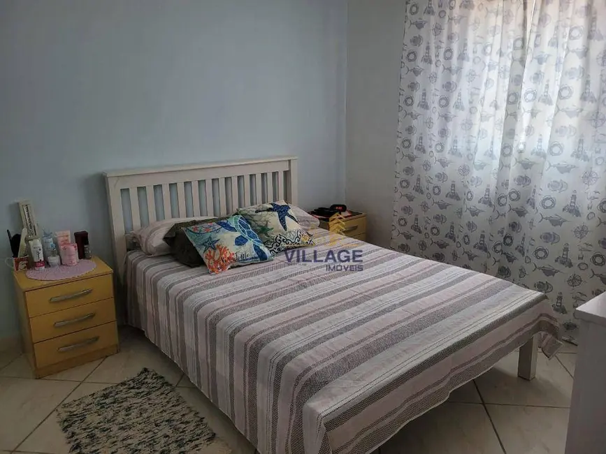 Foto 8 de Casa com 3 quartos à venda, 200m2 em Centro, Mongagua - SP