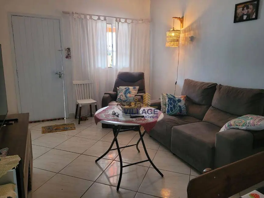 Foto 2 de Casa com 3 quartos à venda, 200m2 em Centro, Mongagua - SP