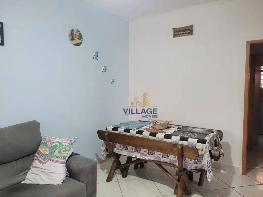 Foto 4 de Casa com 3 quartos à venda, 200m2 em Centro, Mongagua - SP