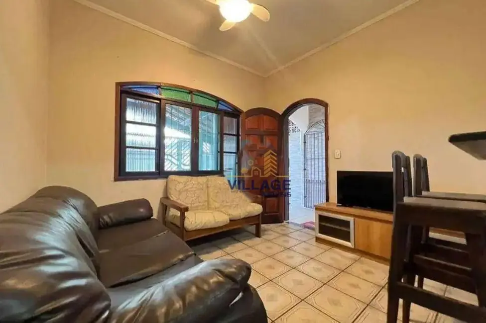 Foto 3 de Casa com 2 quartos à venda, 126m2 em Maracanã, Praia Grande - SP