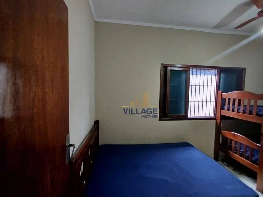 Foto 8 de Casa com 2 quartos à venda, 126m2 em Maracanã, Praia Grande - SP