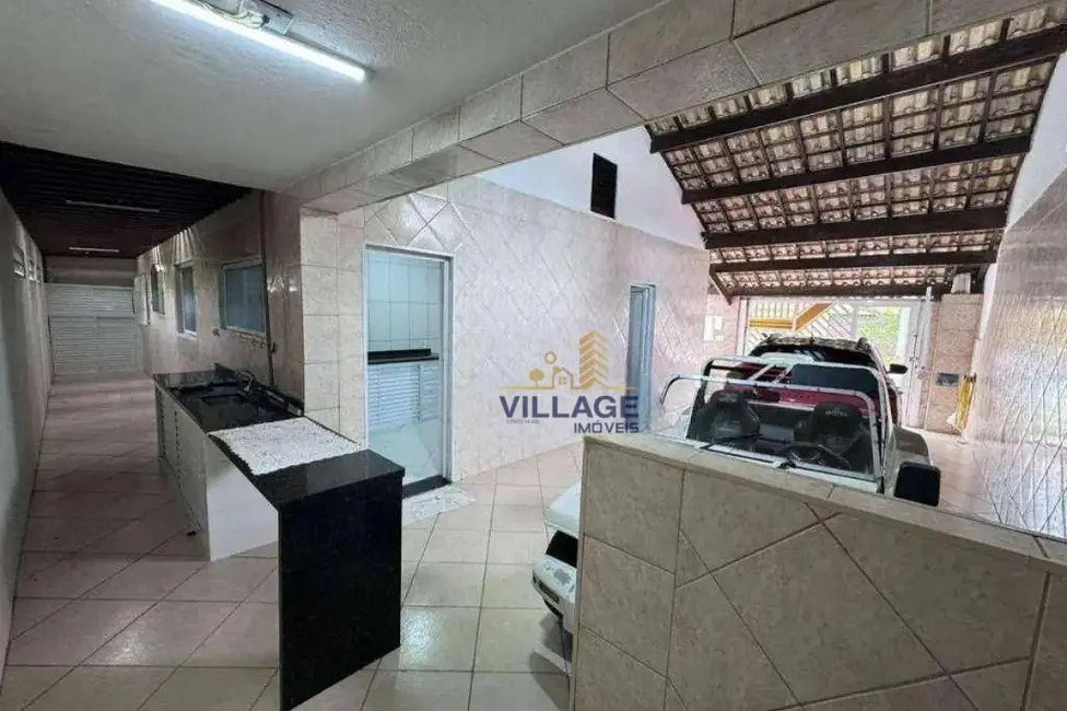 Casa com 2 quartos à venda, 250m2 em Maracanã, Praia Grande - SP - imagem 1 Foto 1 de Casa com 2 quartos à venda, 250m2 em Maracanã, Praia Grande - SP