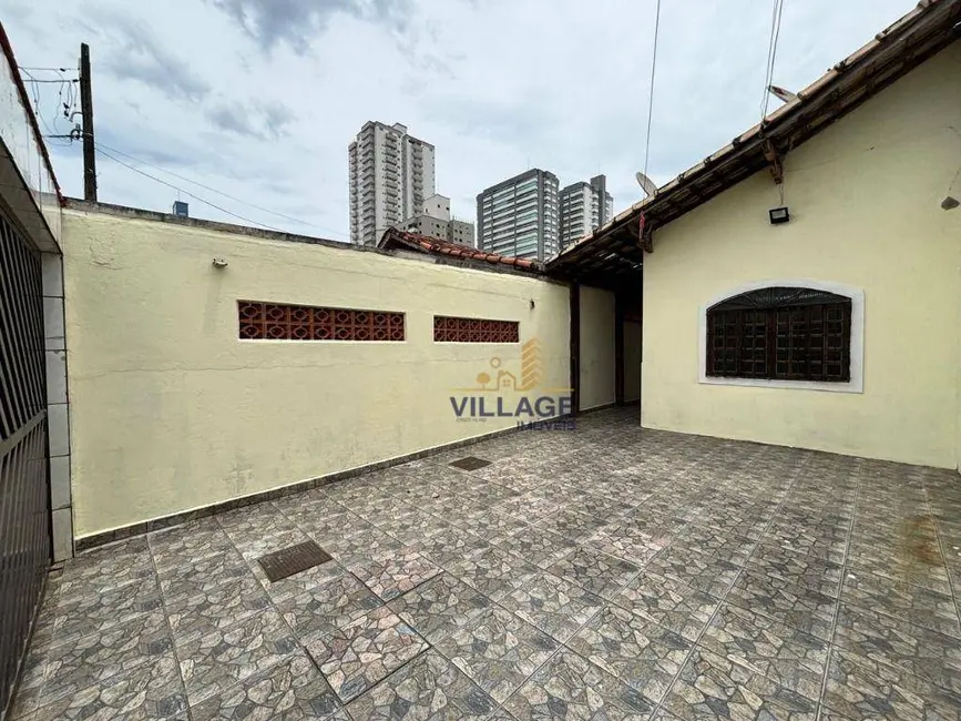 Foto 2 de Casa com 2 quartos à venda, 170m2 em Maracanã, Praia Grande - SP