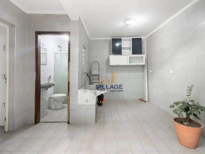 Foto 8 de Casa com 3 quartos à venda, 196m2 em Parque Maria Domitila, São Paulo - SP