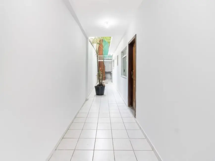 Foto 9 de Casa com 3 quartos à venda, 196m2 em Parque Maria Domitila, São Paulo - SP