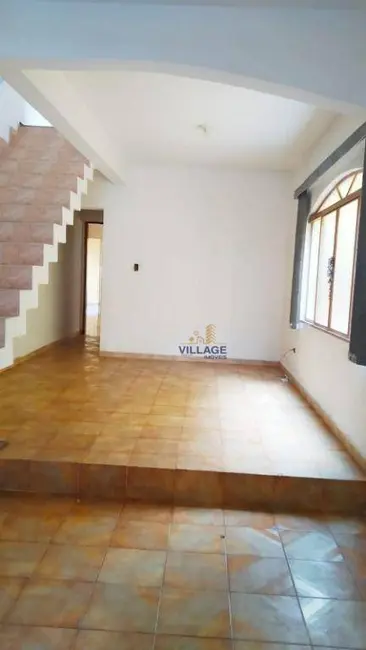 Sobrado com 2 quartos para alugar, 150m2 em Jardim Santo Elias, São Paulo - SP - imagem 4 Foto 4 de Sobrado com 2 quartos para alugar, 150m2 em Jardim Santo Elias, São Paulo - SP
