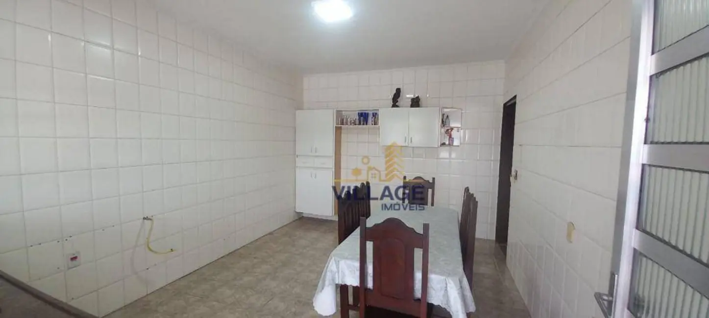 Casa com 3 quartos à venda, 250m2 em Vila Perus, São Paulo - SP - imagem 8 Foto 8 de Casa com 3 quartos à venda, 250m2 em Vila Perus, São Paulo - SP