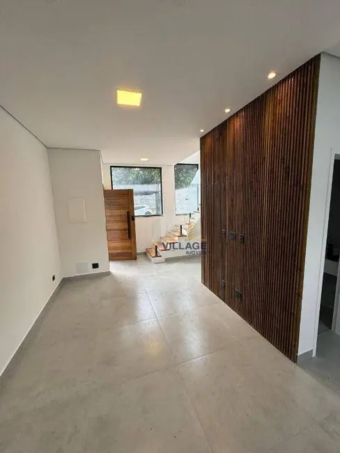 Foto 4 de Sobrado com 3 quartos à venda, 150m2 em Chácara Jaguari (Fazendinha), Santana De Parnaiba - SP