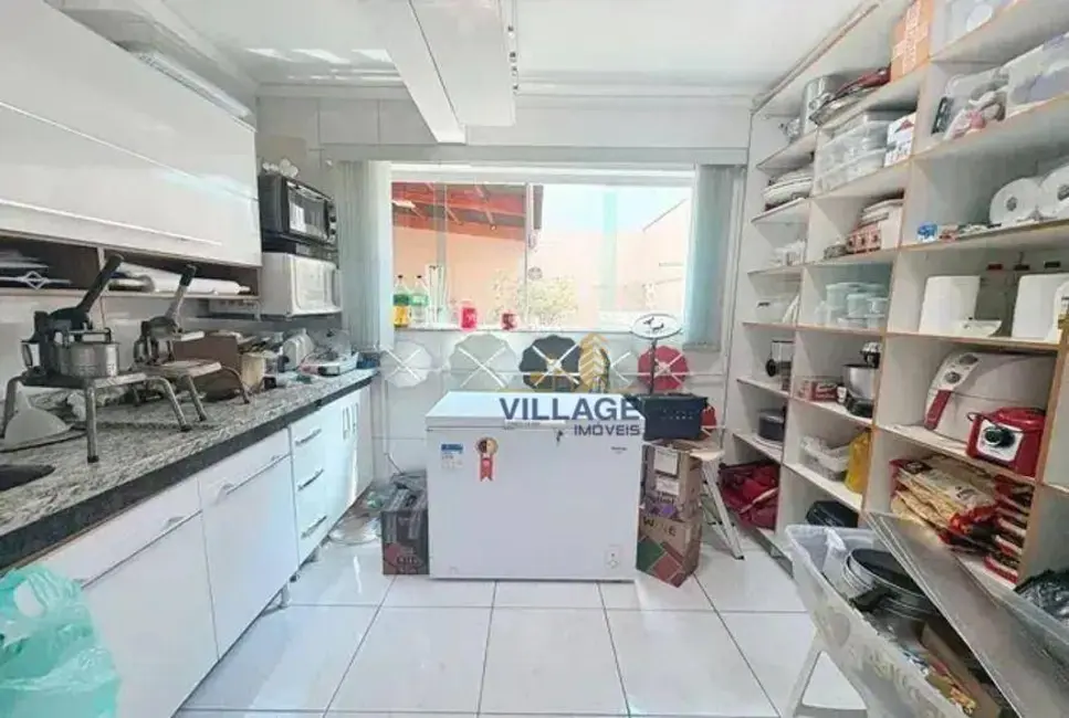 Sobrado com 3 quartos à venda, 140m2 em Jardim Santo Elias, São Paulo - SP - imagem 8 Foto 8 de Sobrado com 3 quartos à venda, 140m2 em Jardim Santo Elias, São Paulo - SP