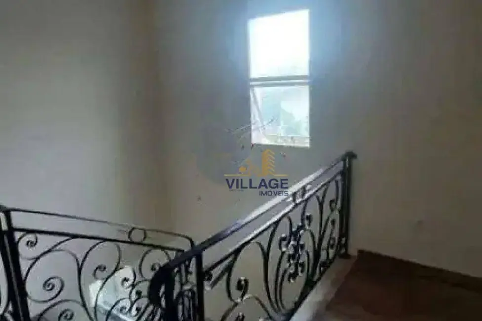 Foto 4 de Sobrado com 4 quartos à venda e para alugar, 195m2 em Vila Mangalot, São Paulo - SP