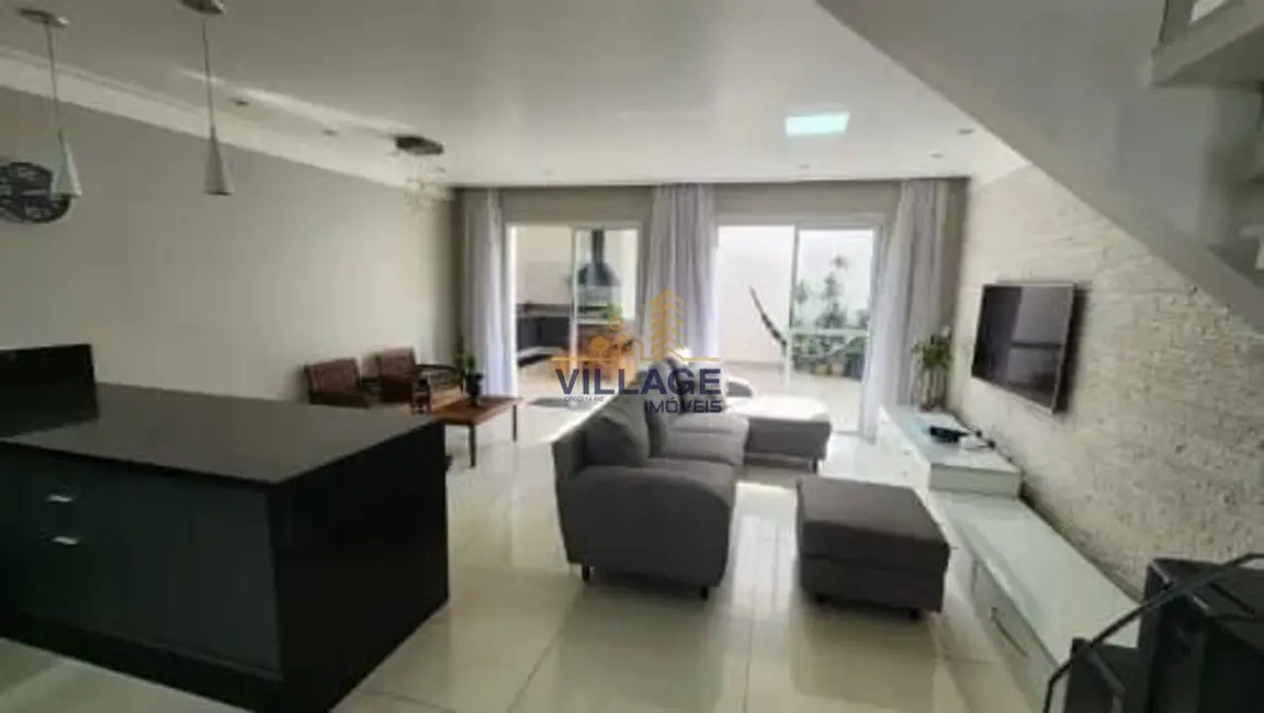 Foto 8 de Sobrado com 3 quartos à venda, 125m2 em Chácara Quiriri, Carapicuiba - SP