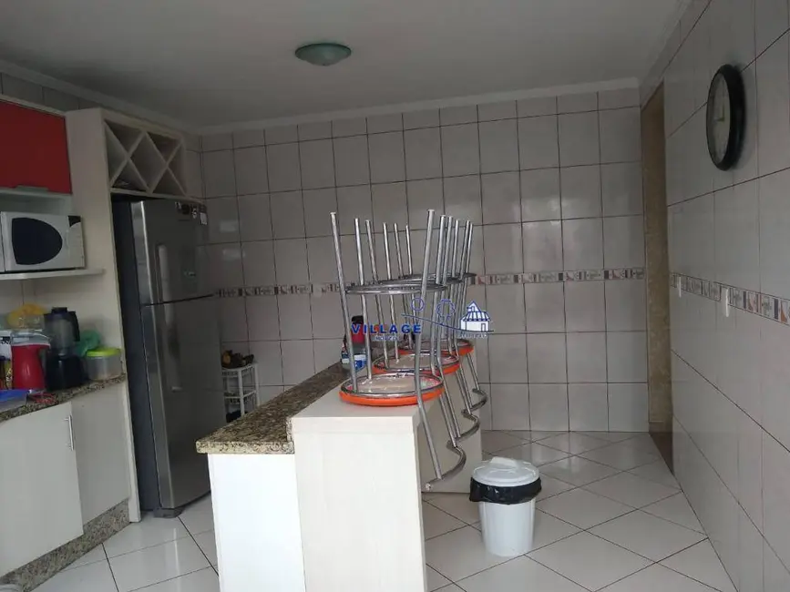 Sobrado com 4 quartos à venda, 192m2 em Jardim São Silvestre, São Paulo - SP - imagem 9 Foto 9 de Sobrado com 4 quartos à venda, 192m2 em Jardim São Silvestre, São Paulo - SP