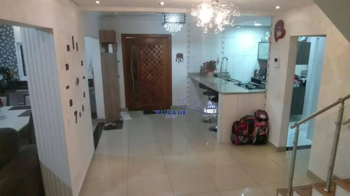 Sobrado com 3 quartos à venda, 200m2 em Vila dos Remédios, São Paulo - SP - imagem 5 Foto 5 de Sobrado com 3 quartos à venda, 200m2 em Vila dos Remédios, São Paulo - SP