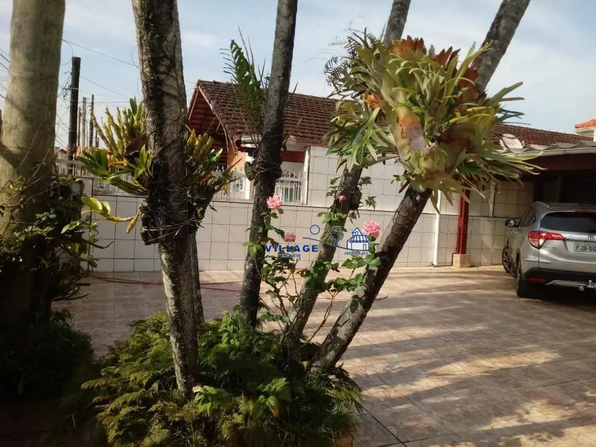 Foto 6 de Casa com 2 quartos à venda, 260m2 em Maracanã, Praia Grande - SP