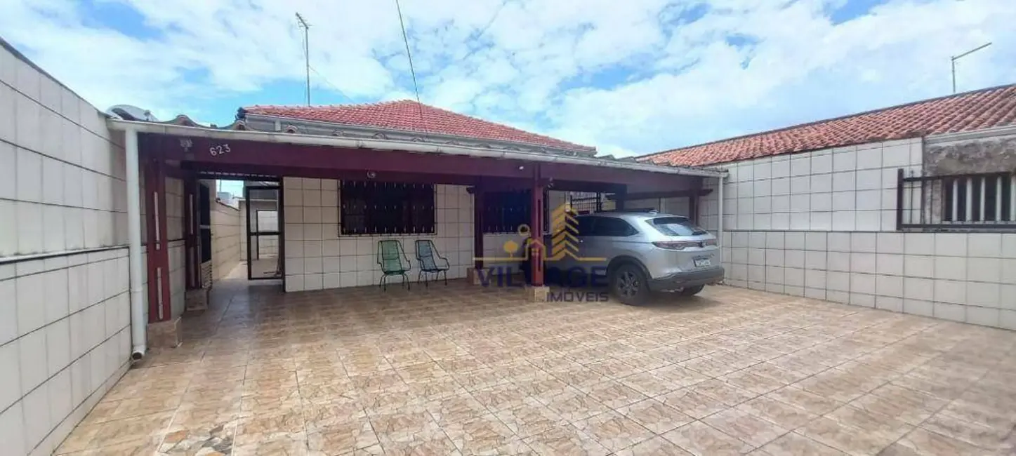 Foto 1 de Casa com 2 quartos à venda, 260m2 em Maracanã, Praia Grande - SP