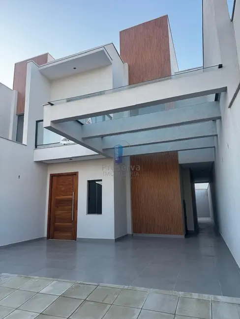 Sobrado com 3 quartos à venda, 145m2 em Dom Bosco, Itajai - SC - imagem 1 Foto 1 de Sobrado com 3 quartos à venda, 145m2 em Dom Bosco, Itajai - SC