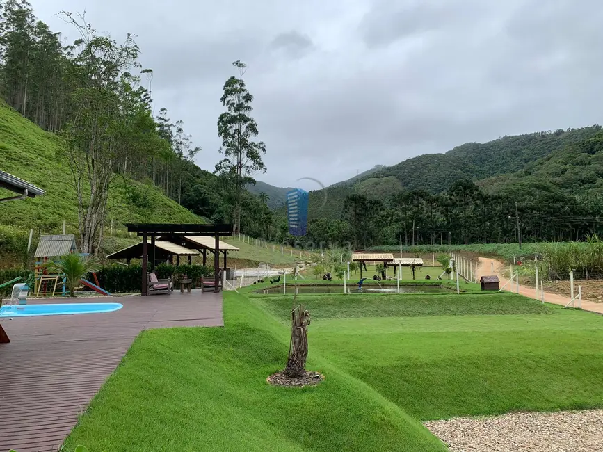 Chácara com 3 quartos à venda, 30m2 em Centro, Major Gercino - SC - imagem 1 Foto 1 de Chácara com 3 quartos à venda, 30m2 em Centro, Major Gercino - SC