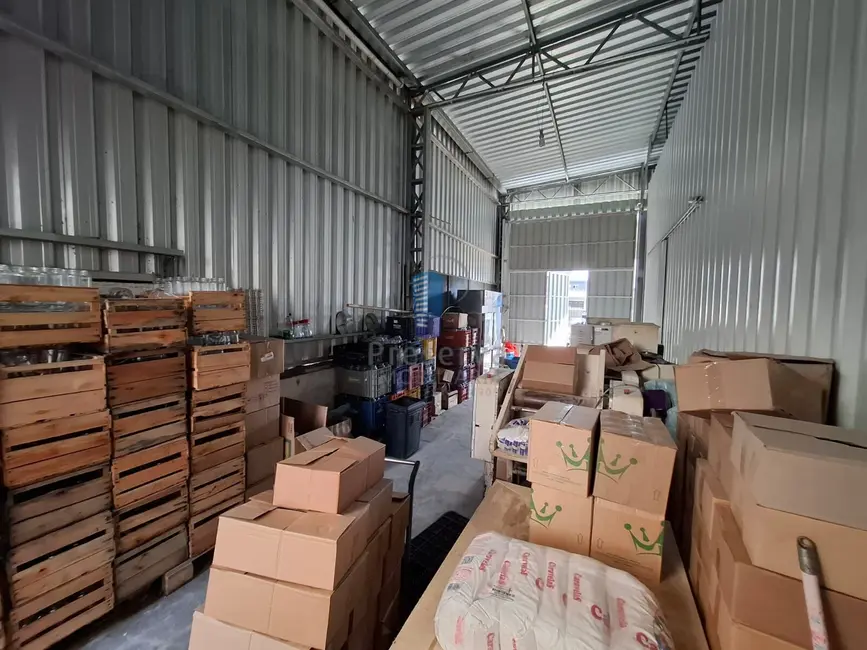 Armazém / Galpão à venda, 270m2 em São João, Itajai - SC - imagem 4 Foto 4 de Armazém / Galpão à venda, 270m2 em São João, Itajai - SC