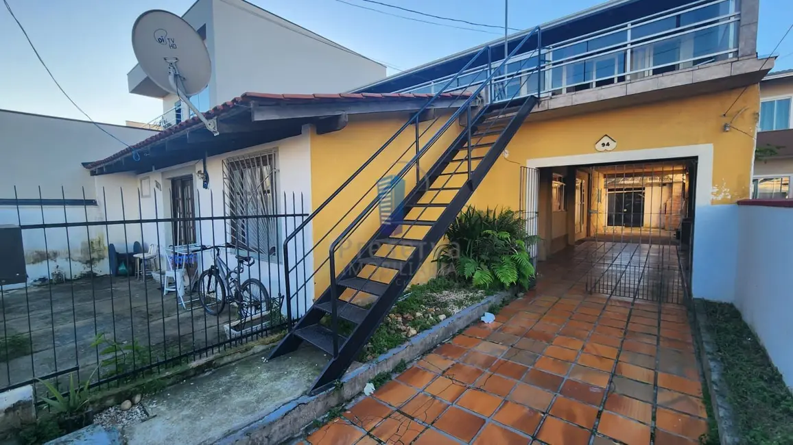 Sobrado com 5 quartos à venda, 250m2 em São Vicente, Itajai - SC - imagem 6 Foto 6 de Sobrado com 5 quartos à venda, 250m2 em São Vicente, Itajai - SC