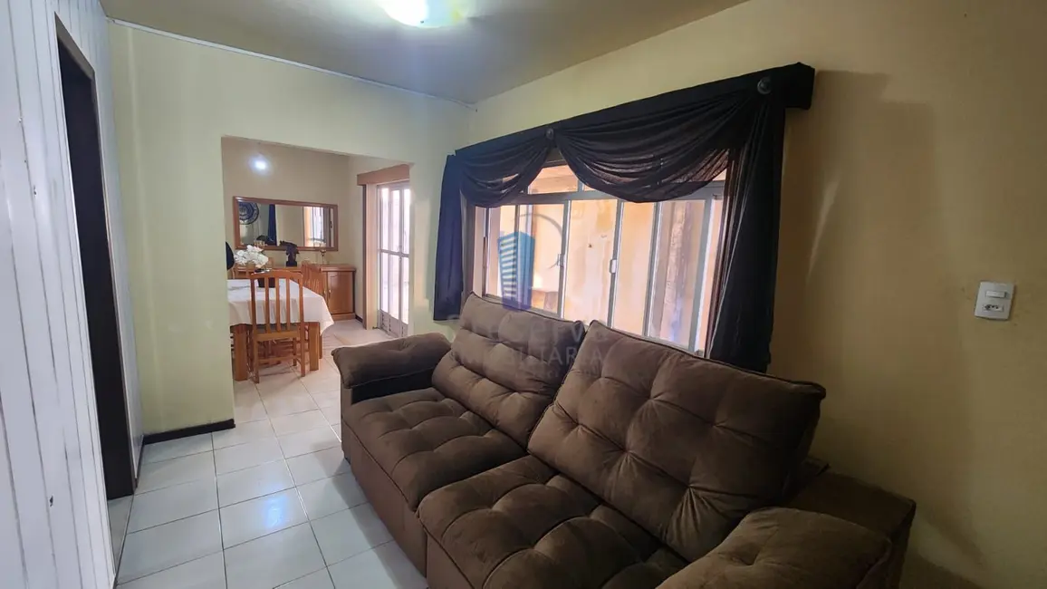 Foto 2 de Sobrado com 5 quartos à venda, 250m2 em São Vicente, Itajai - SC