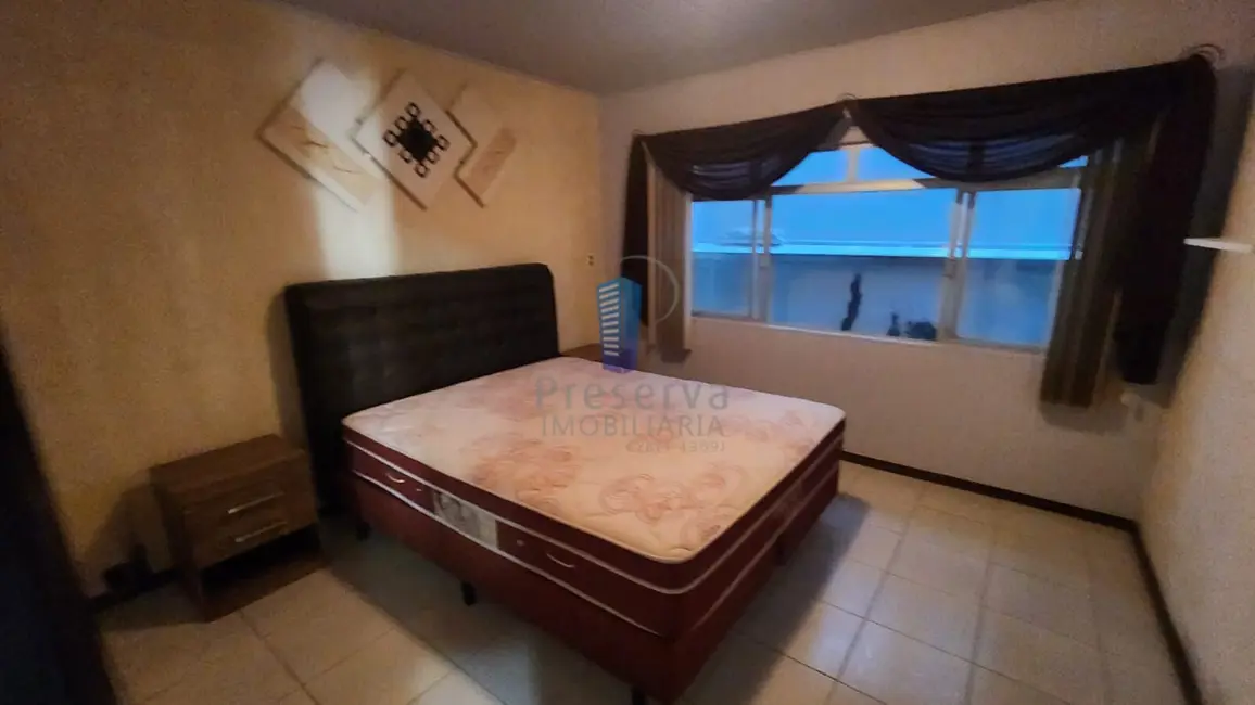 Sobrado com 5 quartos à venda, 250m2 em São Vicente, Itajai - SC - imagem 8 Foto 8 de Sobrado com 5 quartos à venda, 250m2 em São Vicente, Itajai - SC