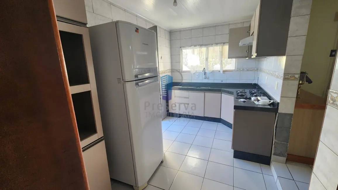 Sobrado com 5 quartos à venda, 250m2 em São Vicente, Itajai - SC - imagem 5 Foto 5 de Sobrado com 5 quartos à venda, 250m2 em São Vicente, Itajai - SC