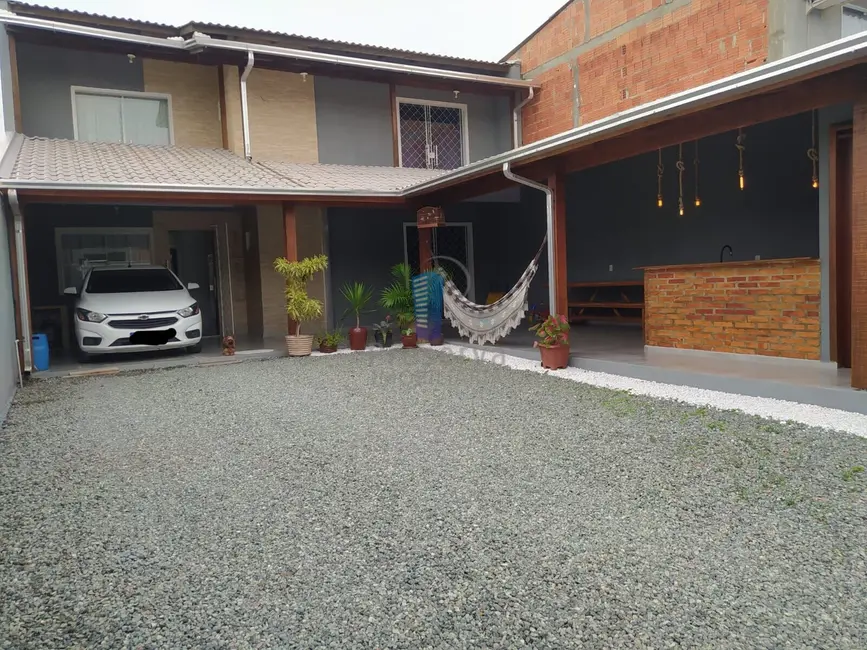 Casa com 2 quartos à venda, 200m2 em Espinheiros, Itajai - SC - imagem 1 Foto 1 de Casa com 2 quartos à venda, 200m2 em Espinheiros, Itajai - SC