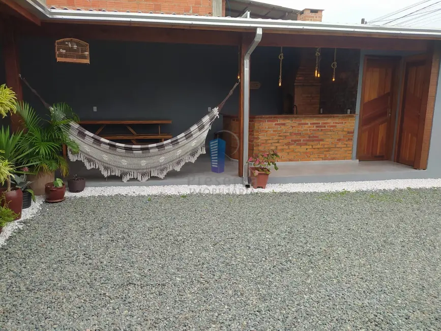 Casa com 2 quartos à venda, 200m2 em Espinheiros, Itajai - SC - imagem 3 Foto 3 de Casa com 2 quartos à venda, 200m2 em Espinheiros, Itajai - SC