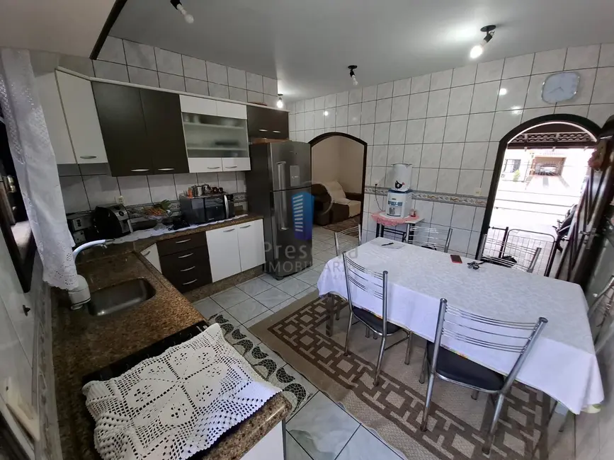 Casa com 3 quartos à venda, 128m2 em Cordeiros, Itajai - SC - imagem 3 Foto 3 de Casa com 3 quartos à venda, 128m2 em Cordeiros, Itajai - SC