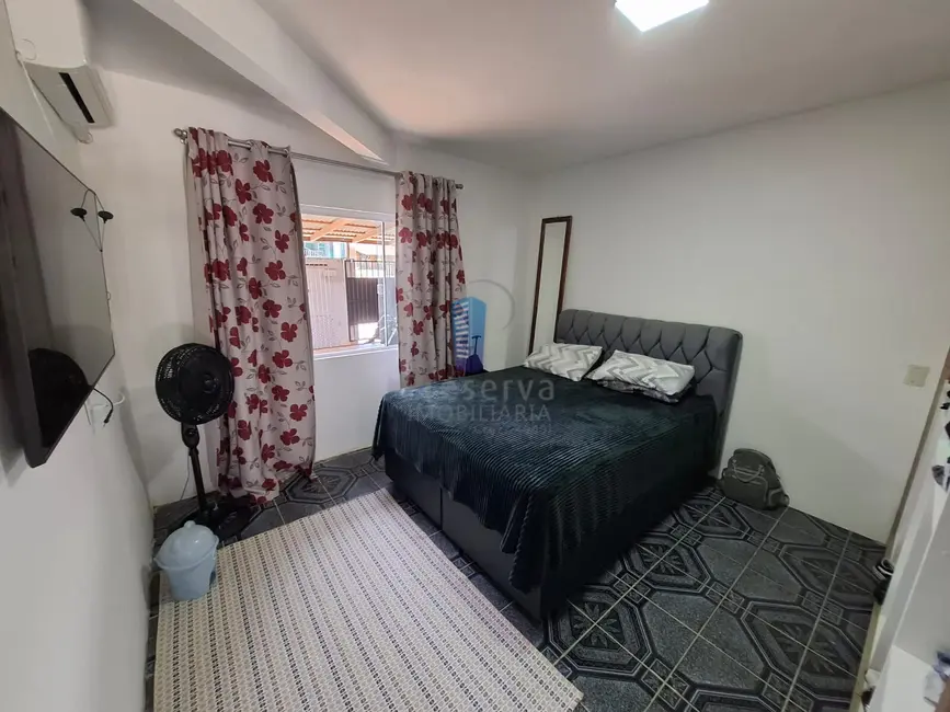 Foto 3 de Casa com 4 quartos à venda, 214m2 em Murta, Itajai - SC