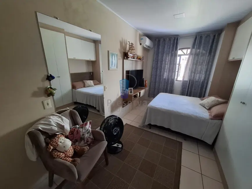 Foto 9 de Casa com 4 quartos à venda, 214m2 em Murta, Itajai - SC