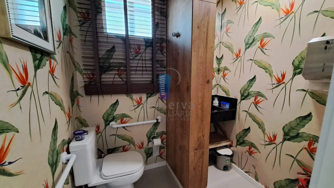 Sala Comercial à venda, 108m2 em Centro, Itajai - SC - imagem 6 Foto 6 de Sala Comercial à venda, 108m2 em Centro, Itajai - SC