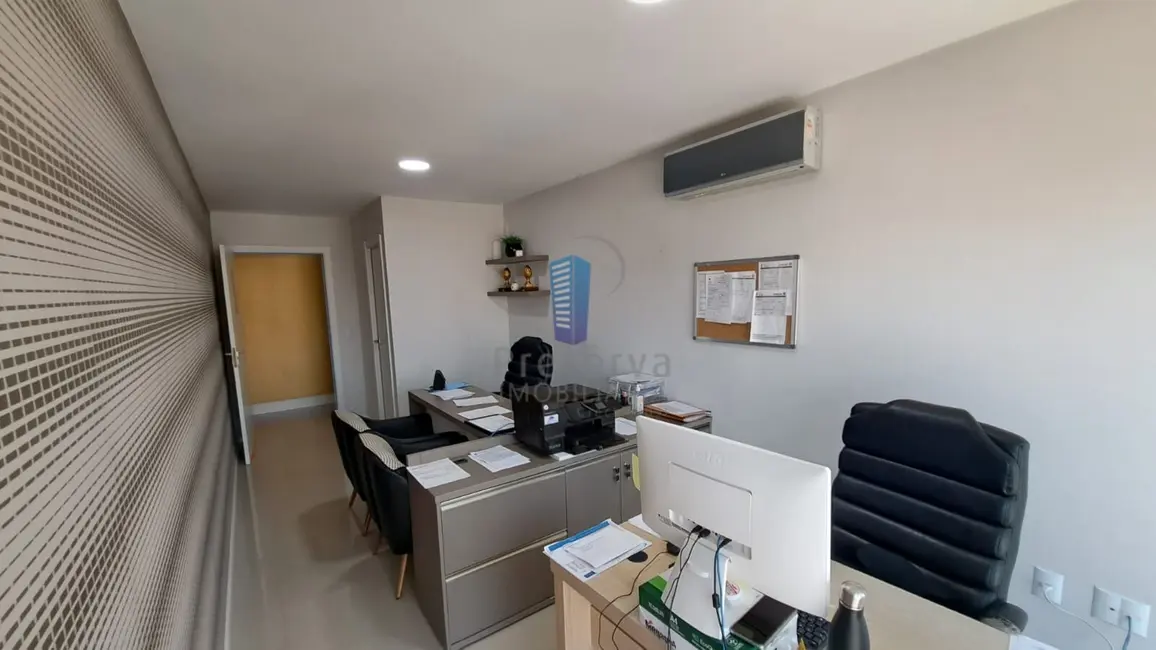 Foto 2 de Sala Comercial à venda, 108m2 em Centro, Itajai - SC