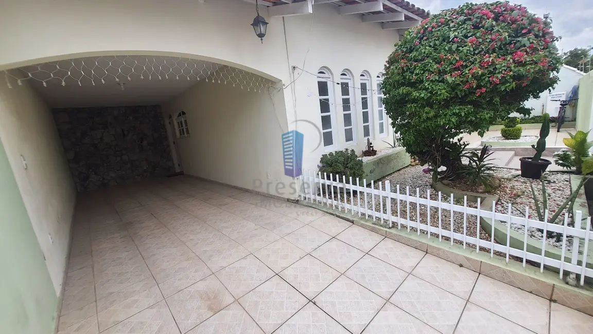 Foto 2 de Casa com 5 quartos à venda, 200m2 em Ressacada, Itajai - SC